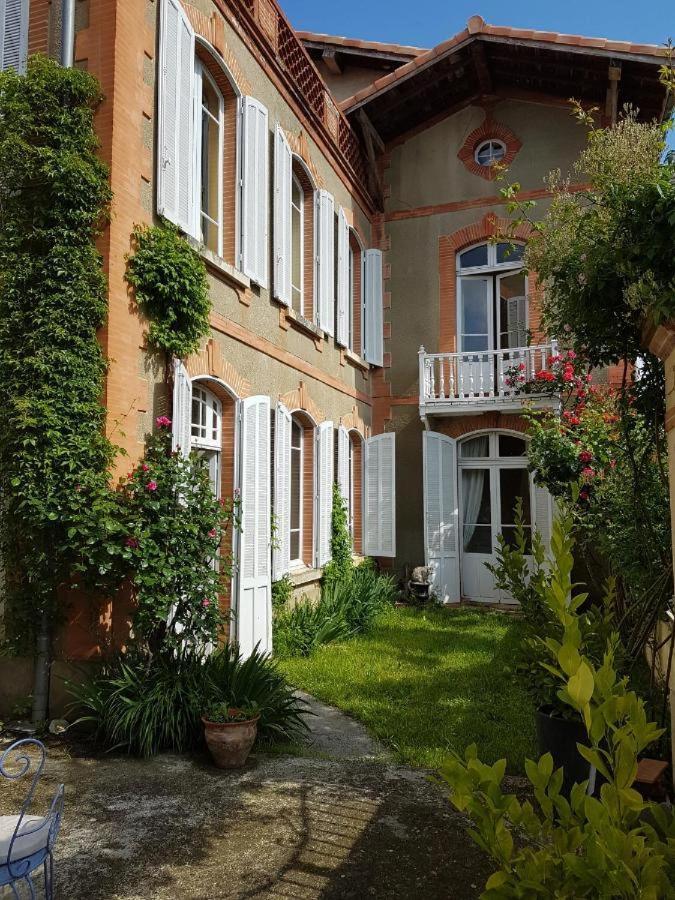 Saint-Elix-le-Chateau B&B Le Domaine Des Marcoujans المظهر الخارجي الصورة