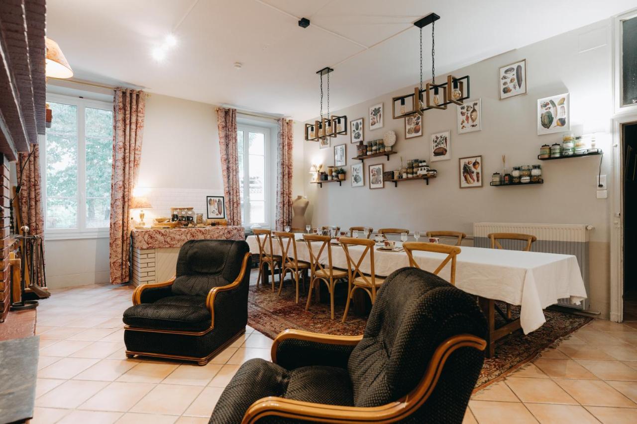 Saint-Elix-le-Chateau B&B Le Domaine Des Marcoujans المظهر الخارجي الصورة